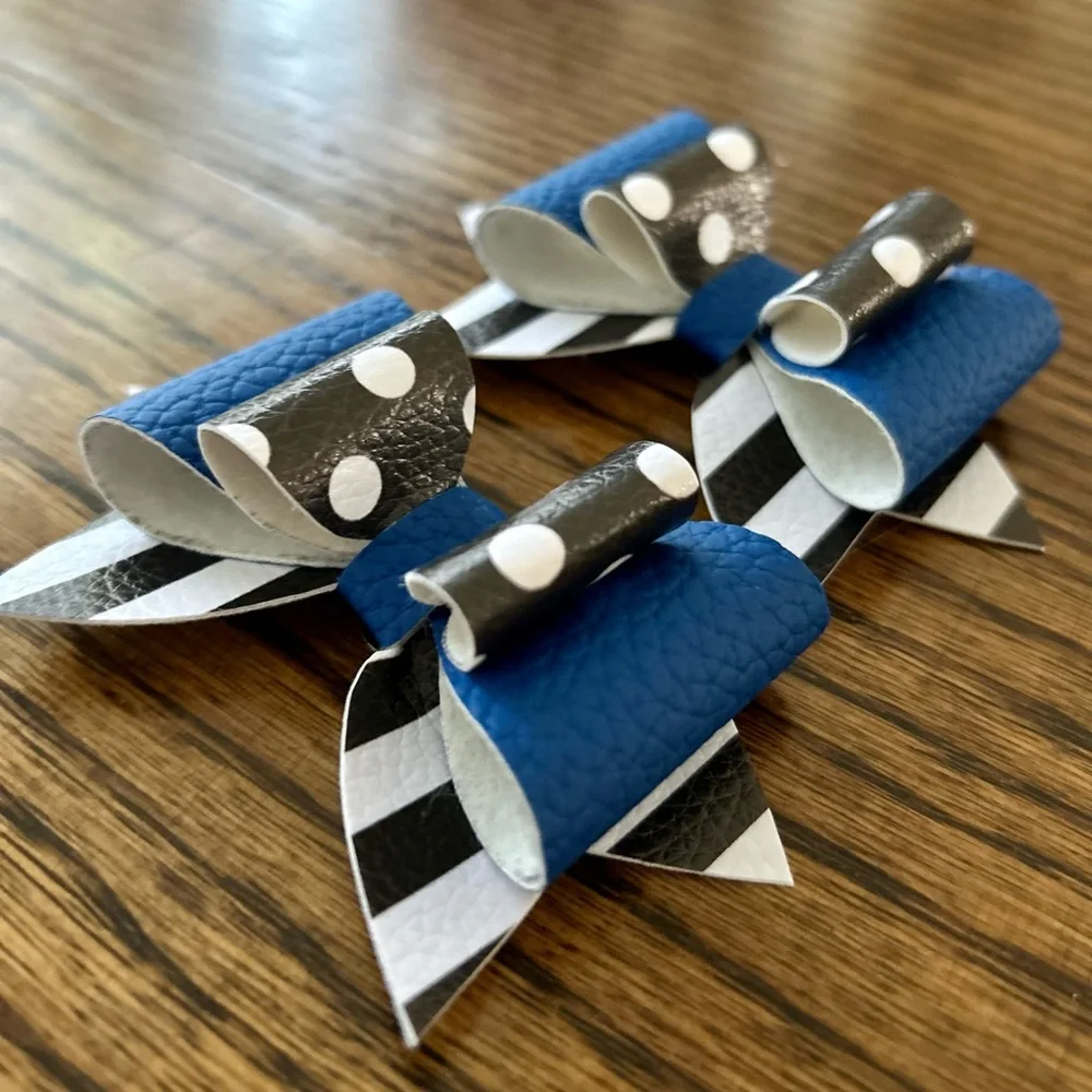 SOLD•Shoe Clips - Picture 2 of 3